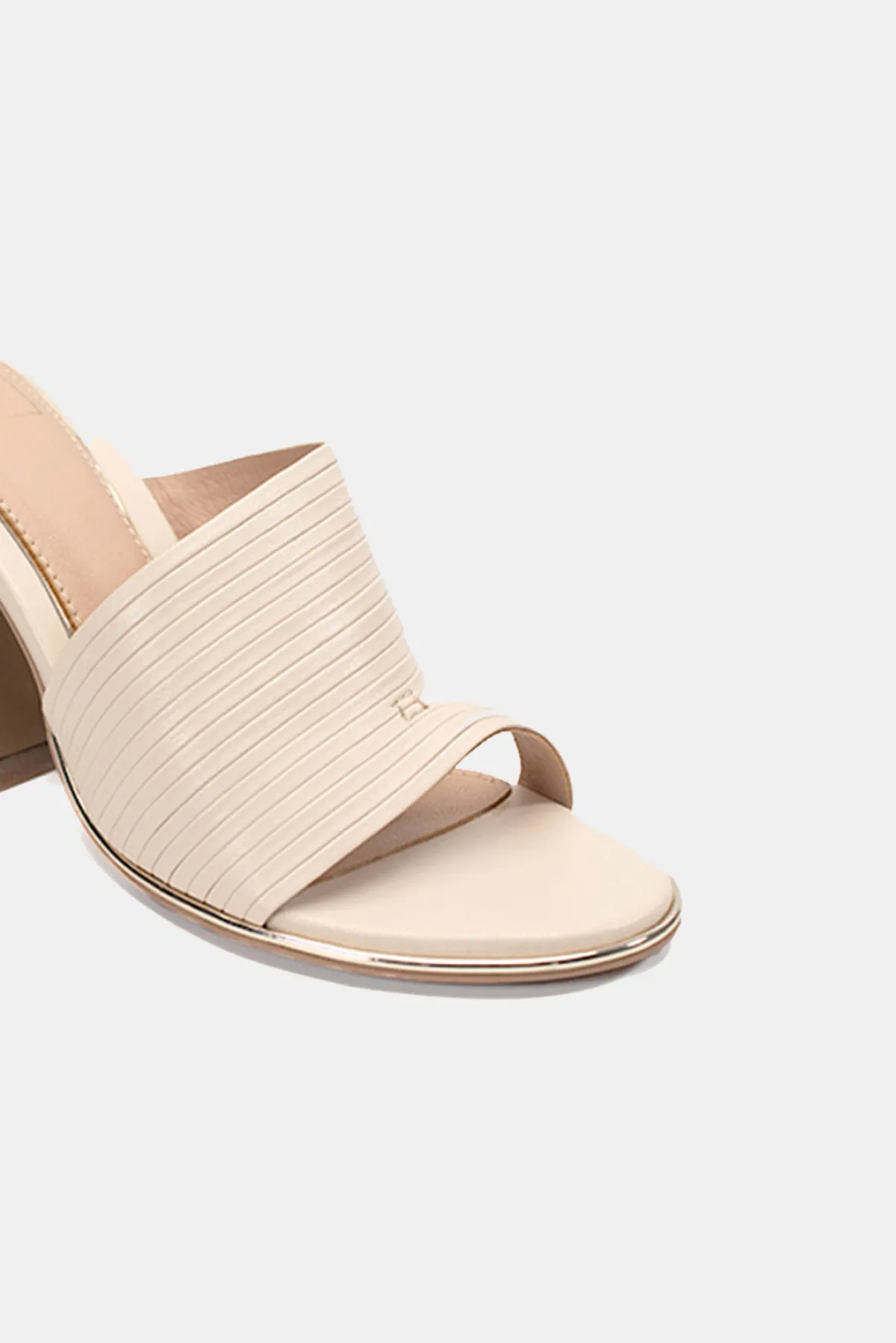 Kiko Block Heels - Butter