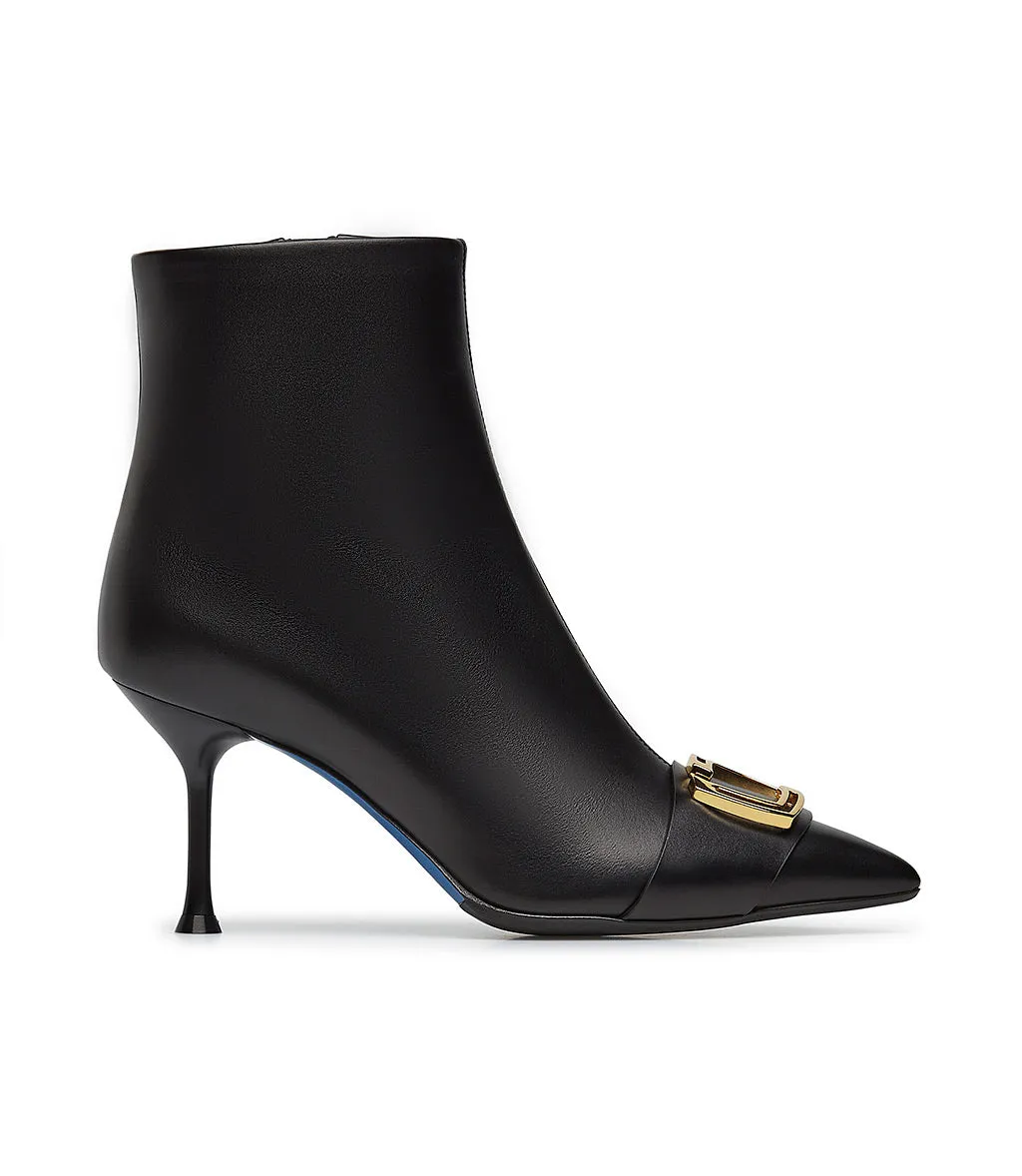 Logo-plaque black leather ankle boots