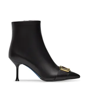 Logo-plaque black leather ankle boots