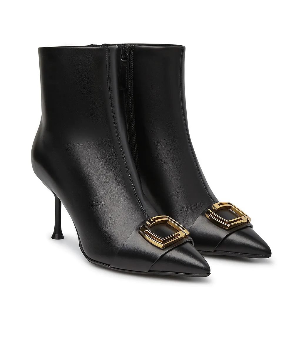 Logo-plaque black leather ankle boots